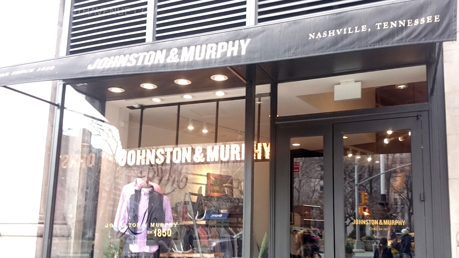 Johnston & Murphy 200 5th Avenue